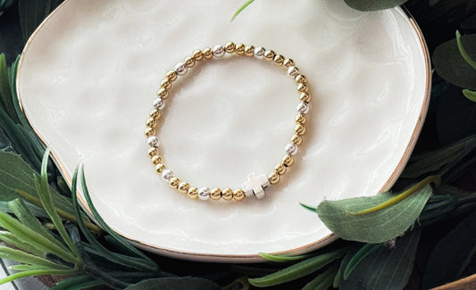 Two toned dainty bracelet