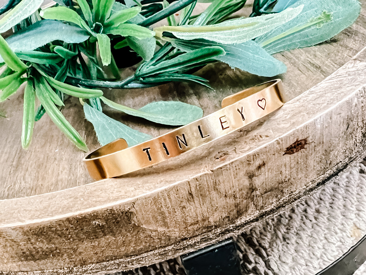 Custom name/word/saying cuff